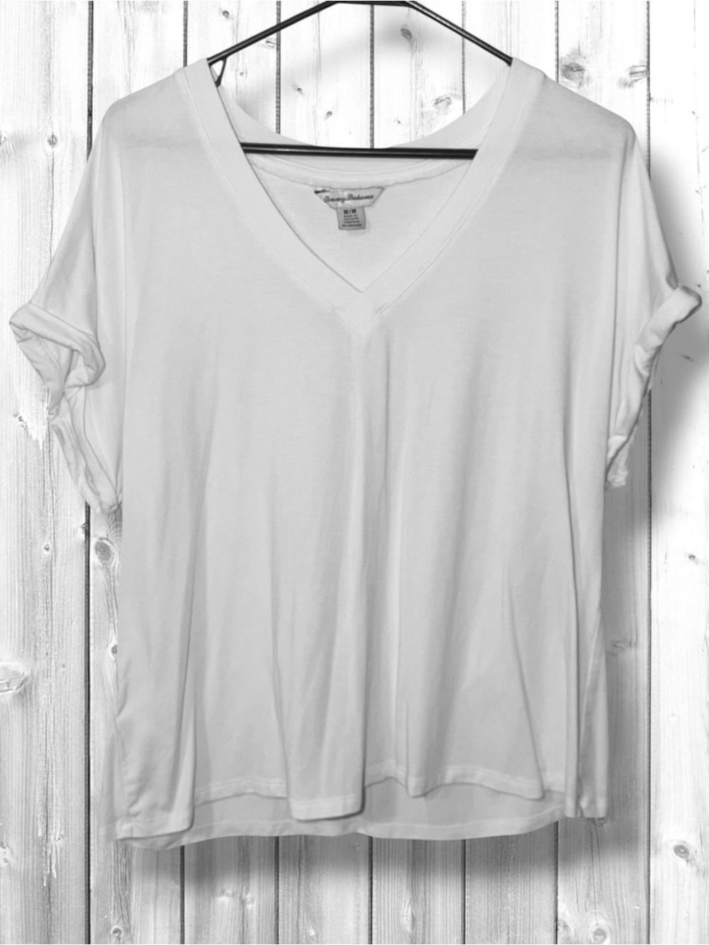 🌼Tommy Bahama White V-Neck Cuffed Short Sleeve Tee